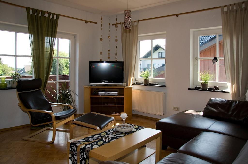 Ferienhaus Ginsterbluete Schleiden Oda fotoğraf